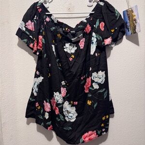 Old Navy Ruffled Puff Sleeve Blouse Black and Pink